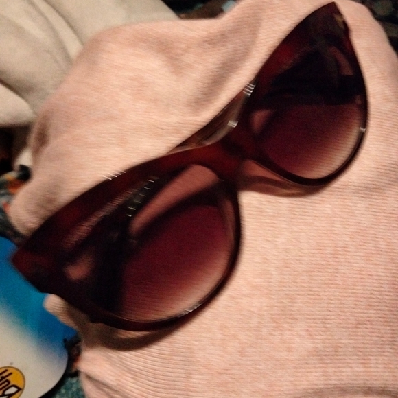 Womens Tom Ford sunglasses - Picture 2 of 7